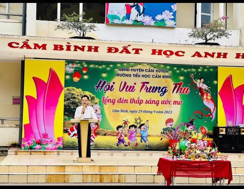 Trung Thu đa sắc màu tại trường Tiểu học Cẩm Bình!